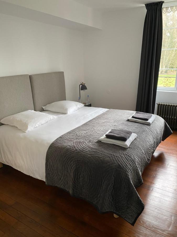 Le Moulin Bleu Bed and Breakfast Saint Cyr-sous-Dourdan Eksteriør billede