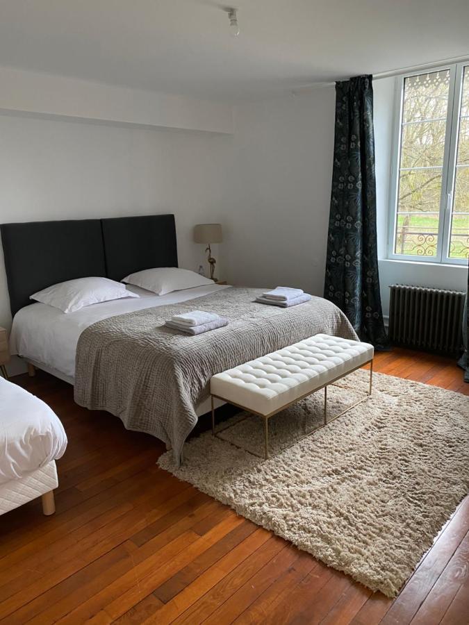 Le Moulin Bleu Bed and Breakfast Saint Cyr-sous-Dourdan Eksteriør billede