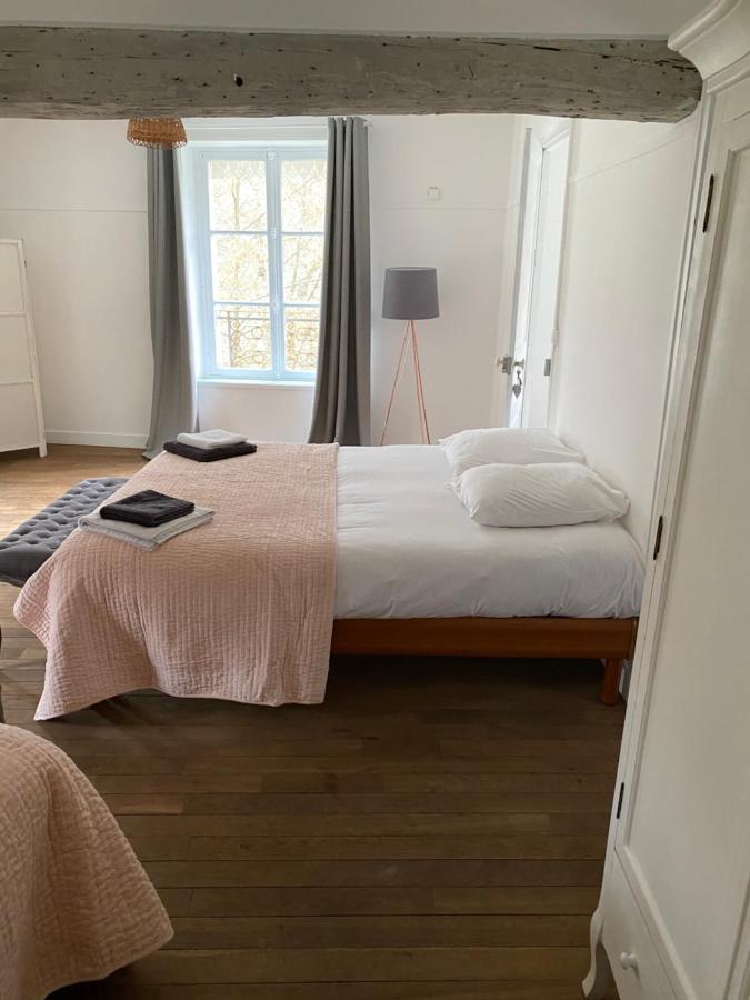 Le Moulin Bleu Bed and Breakfast Saint Cyr-sous-Dourdan Eksteriør billede