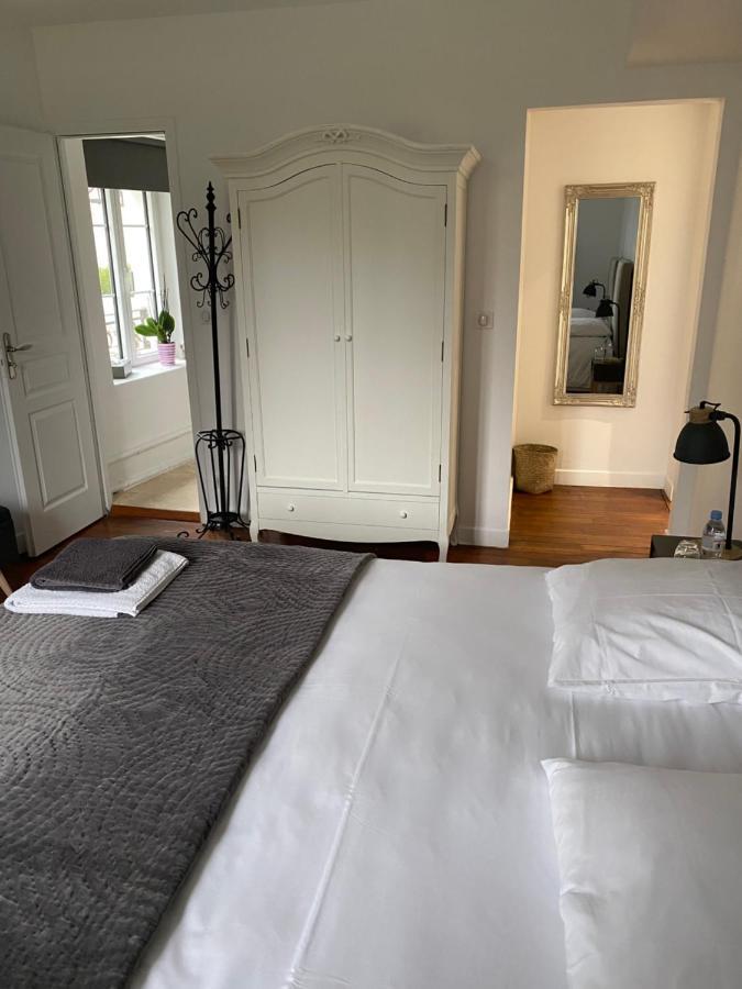 Le Moulin Bleu Bed and Breakfast Saint Cyr-sous-Dourdan Eksteriør billede